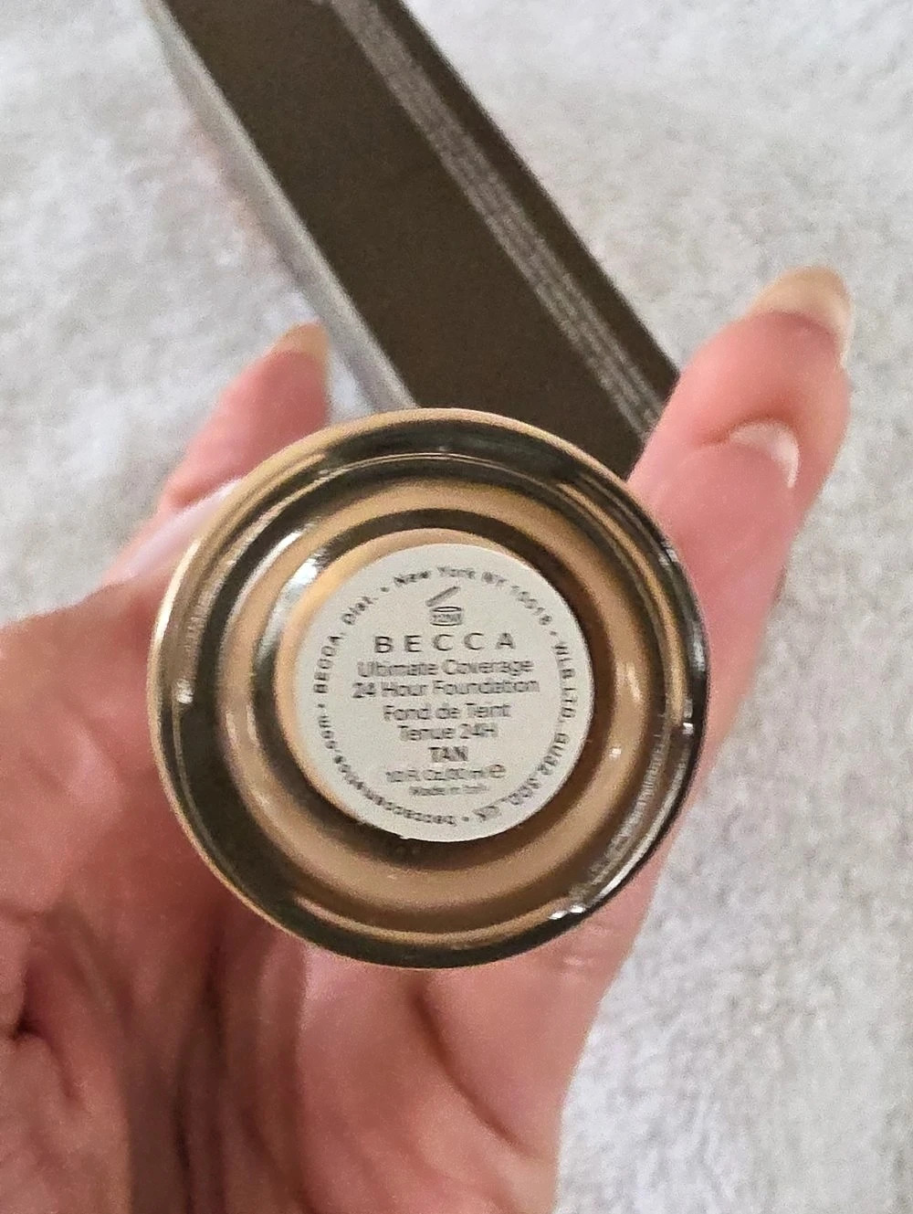 Becca Ultimate Coverage Tan 24 Hour Foundation in Brown NWT - Picture 4 of 4